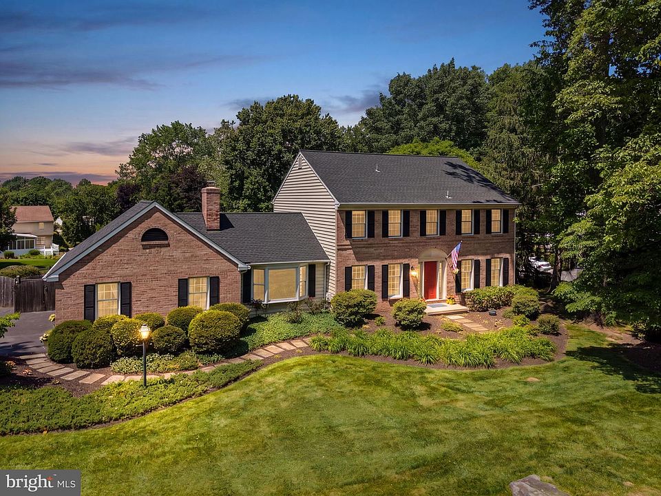 1st image of 405 Scofield Ln