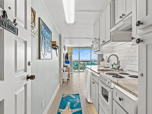 415 E Beach Dr APT 801, Galveston, TX 77550