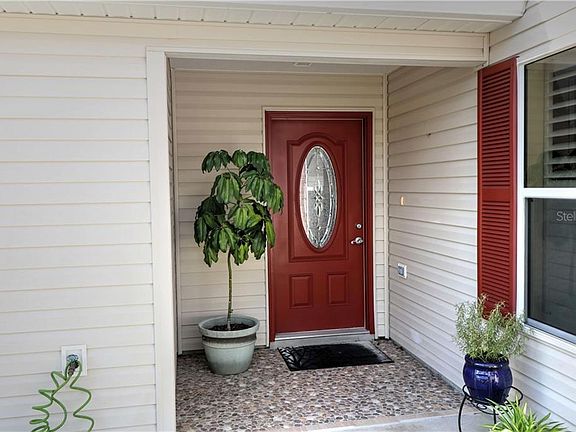 3rd image of 875 Braemar Pl