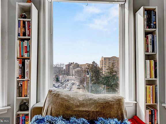 4th image of 1531 Park Rd NW APT 6