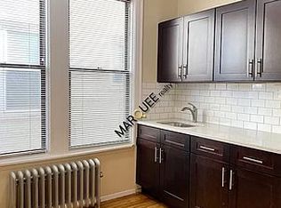 30-74 37th St #2R, Astoria, NY 11103