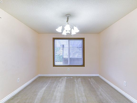 5th image of 18715 SE 19th Way