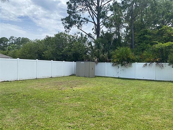 3rd image of 8 Renworth Pl