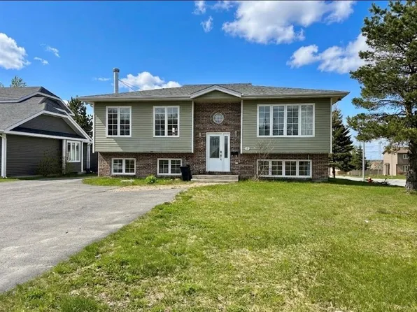 2 Henley Street, Gander, NL A1V2P7