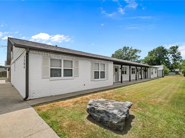 1306 SE C St, Bentonville, AR 72712