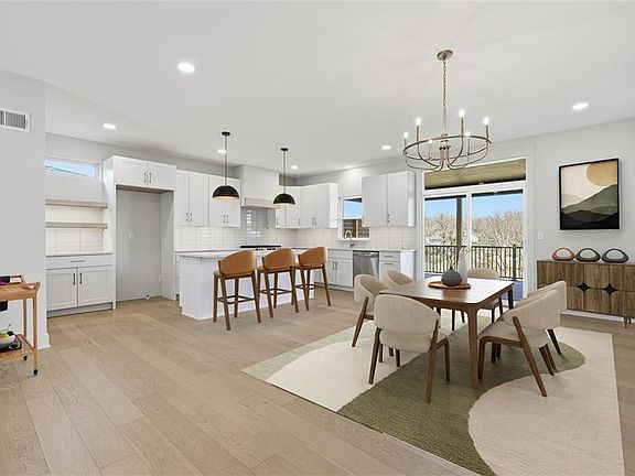 3rd image of 1412 NE Ernest Way