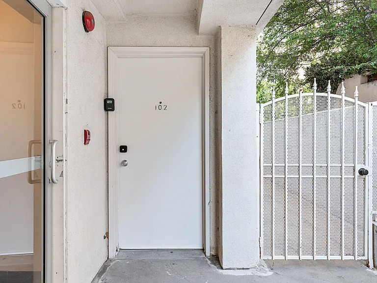 10777 Ashton — Photo 39