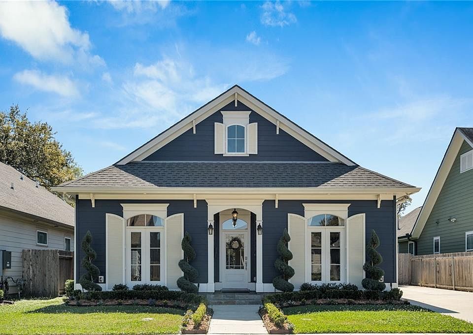 1st image of 9 Magnolia Pl