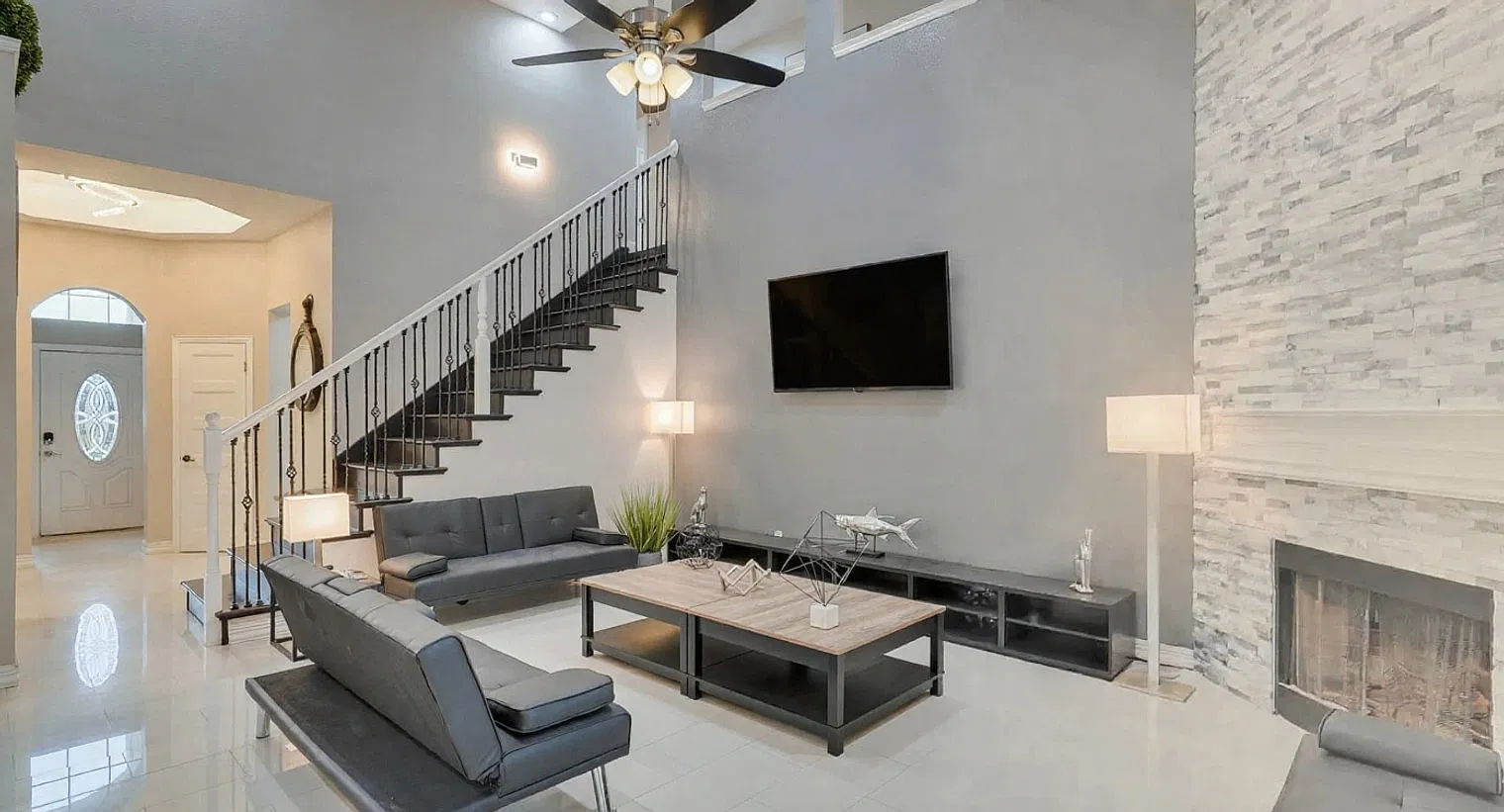 5 bed, 3.0 bath, 3132 sqft, $6,663 — Photo 1