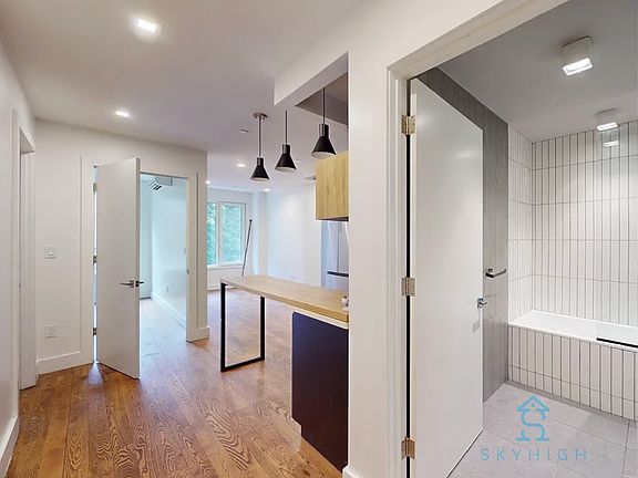 2nd image of 1806 Ocean Ave #2DD