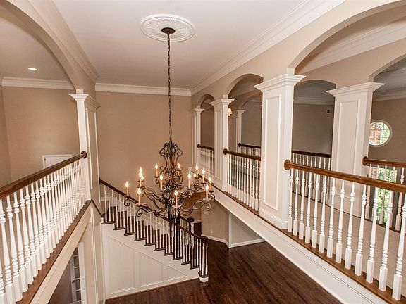 4th image of 6655 Alberly Ln