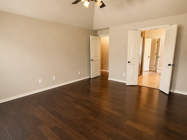804 Brian Ct — Photo 9