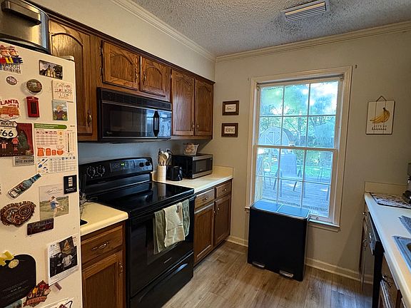 4th image of 2018 Courtland Pl
