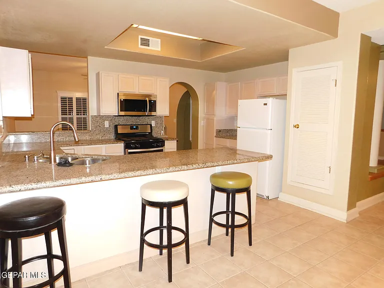 917 Tecate Pl — Photo 12