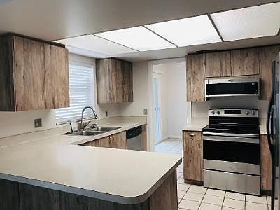 4th image of 17839 Sunrise Dr