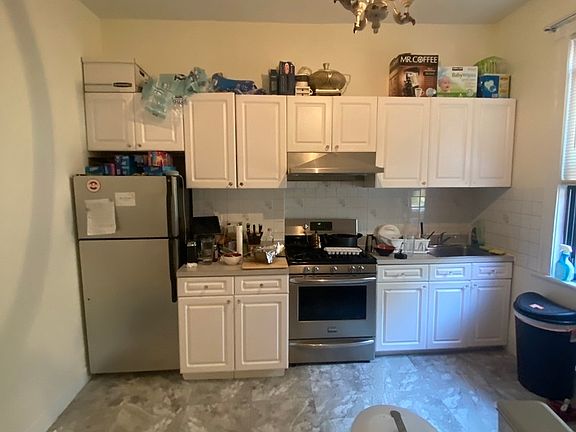4th image of 3216 31st Ave #1