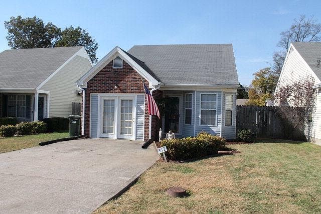 2nd image of 512 Southwind Dr