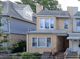 7226 73rd St, Ridgewood, NY 11385