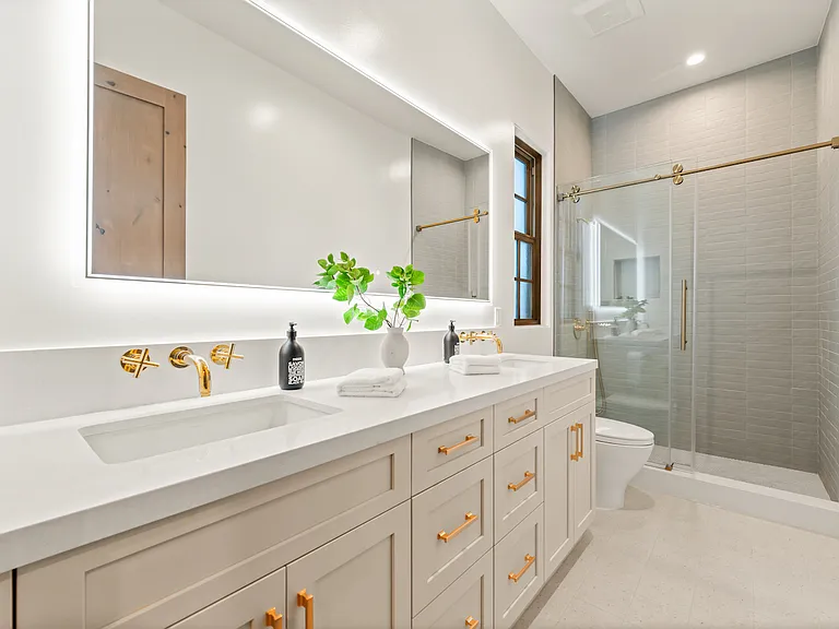5057 Bluebell Ave — Photo 6