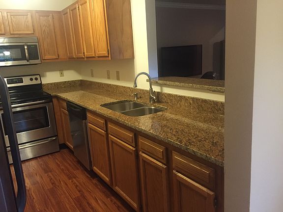 4th image of 6322 Chimney Ct
