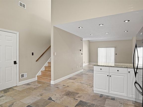 4th image of 55 David Dr