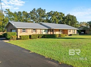 22582 Ridgewood Dr, Robertsdale, AL 36567