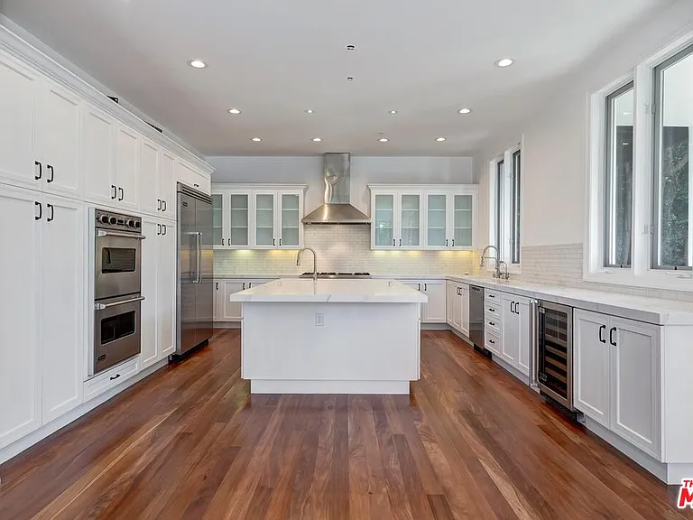 2890 Forrester Dr — Photo 16
