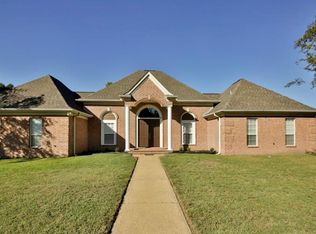 301 Foxfield Cv, Marion, AR 72364