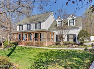 169 Country Walk Dr, Powell, TN 37849