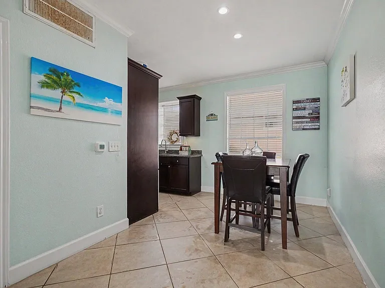 7000 Seawall Blvd #622 — Photo 7