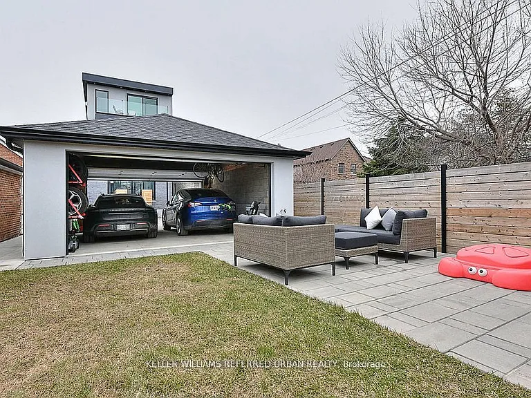 613 Harvie Ave — Photo 34