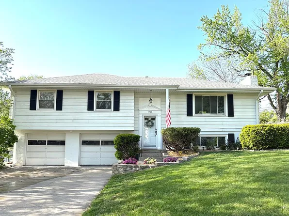 1706 Terry Ave, Bellevue, NE 68005