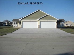 832 Crescent View Dr NE, Cedar Rapids, IA 52402