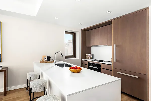 Sold by Douglas Elliman | media 24