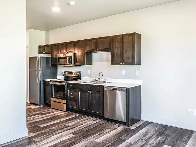 The Meridian Apartments — Photo 19