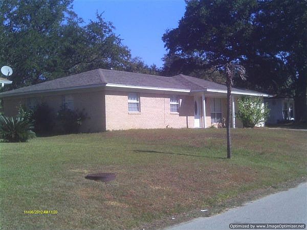 124 Locust, 8809 A Elm, 175 Oakmont move out inspections 11-12 077