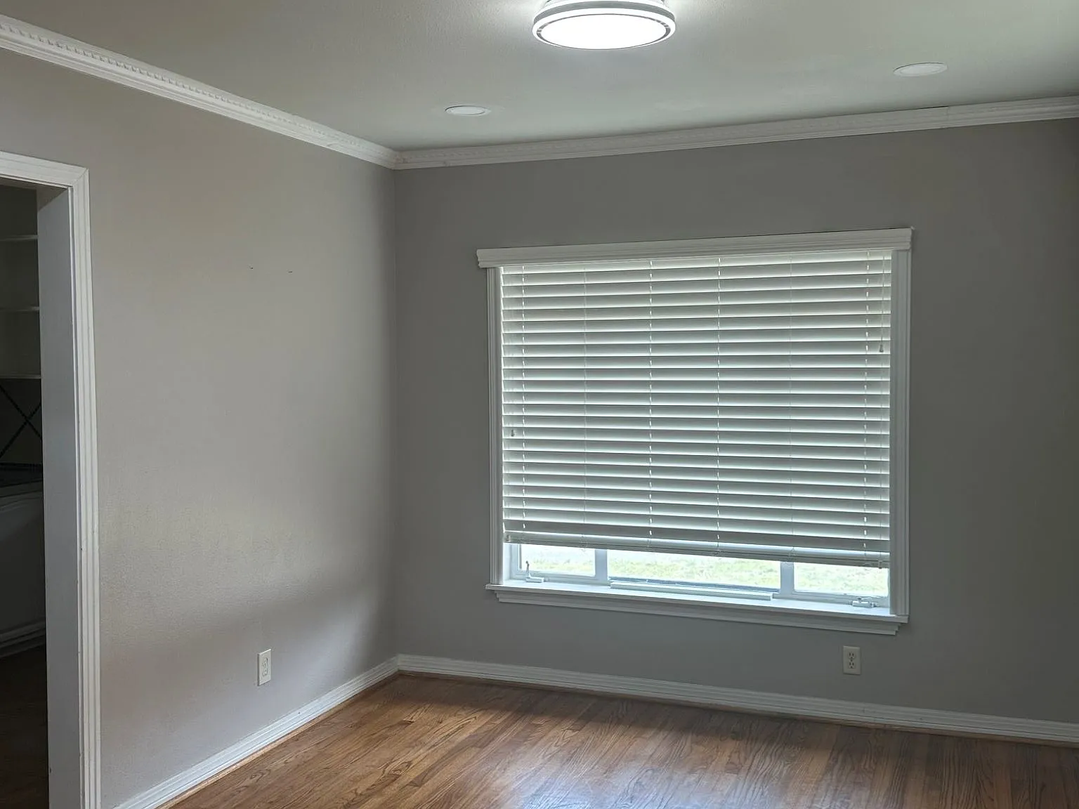 3 bed, 1820 sqft, $3,195 — Photo 3