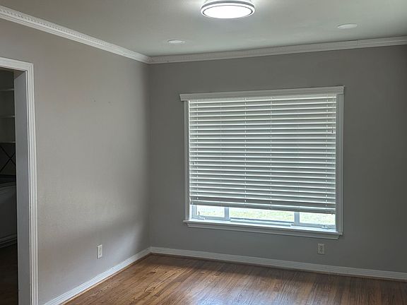 3rd image of 6365 Malcolm Dr
