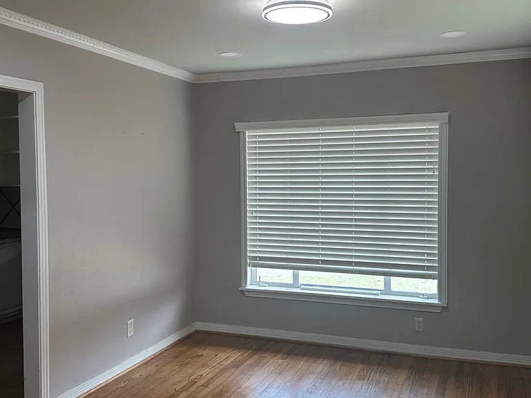 6365 Malcolm Dr — Photo 3