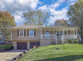 3809 SW Windemere Dr, Lees Summit, MO 64082