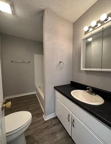 525 N Arlington St — Photo 9