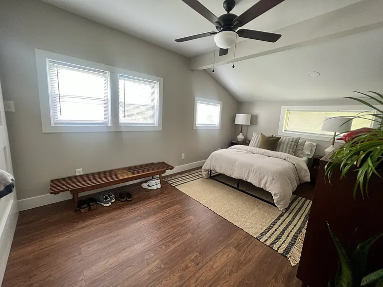 2418 Washington Ave — Photo 12