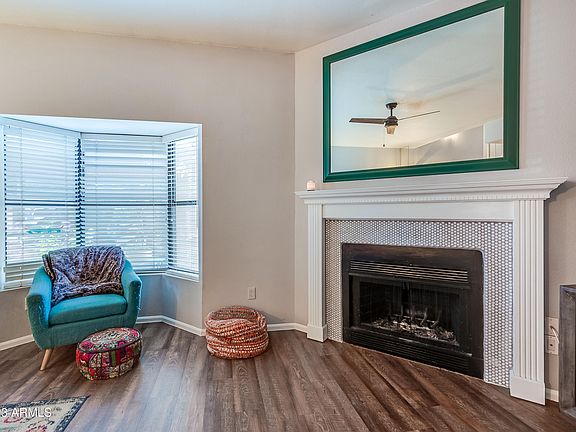 4th image of 1017 E Maryland Avenue #126