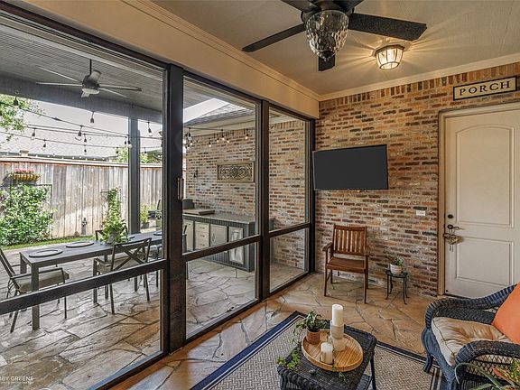5th image of 3025 Newberry Ln