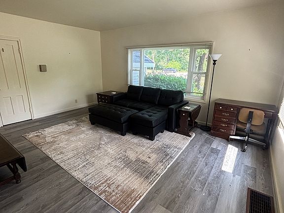 4th image of 415 E Pine St #1