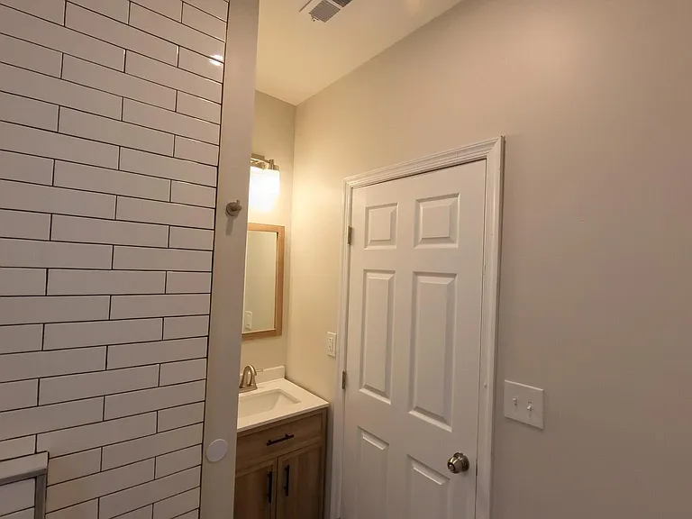 4646 York Rd #4 — Photo 9