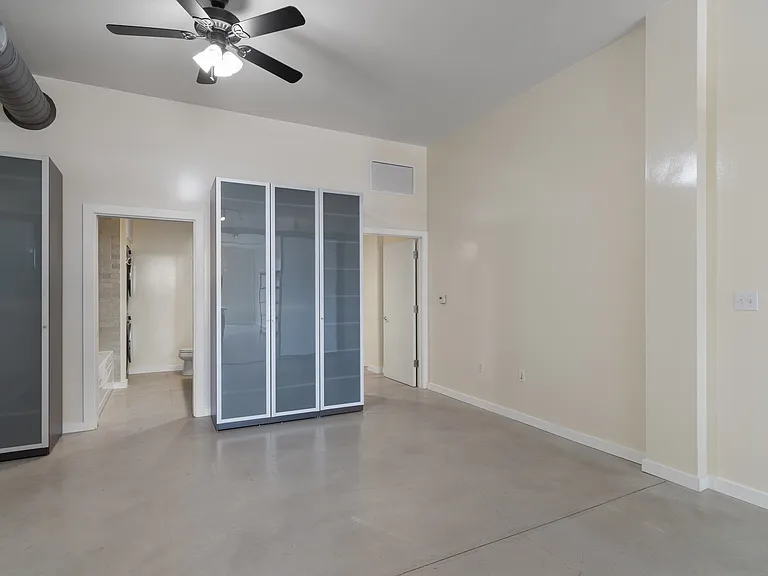 2235 E 6th St #315 — Photo 19