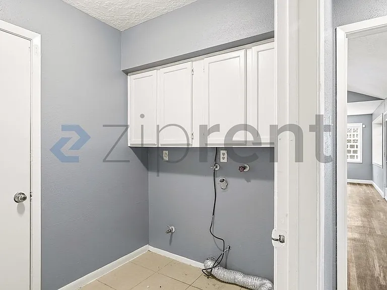 10914 Clear Fork Dr — Photo 16