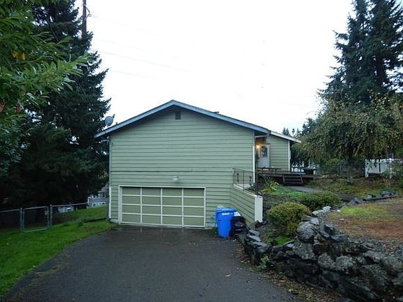 2nd image of 4424 59th Street Ct E