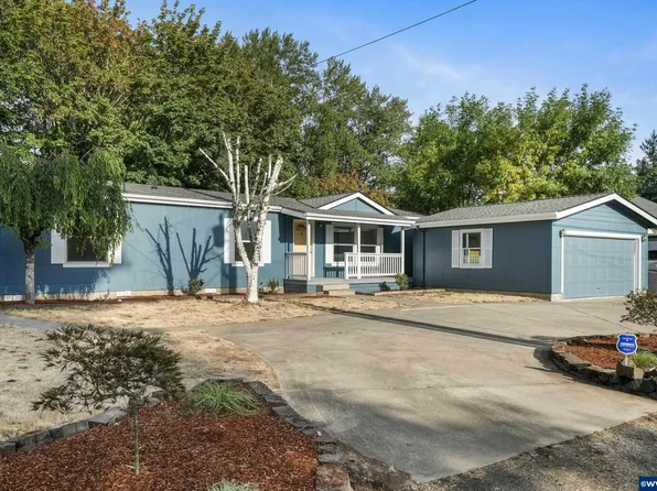 935 S Main St, Independence, OR 97351